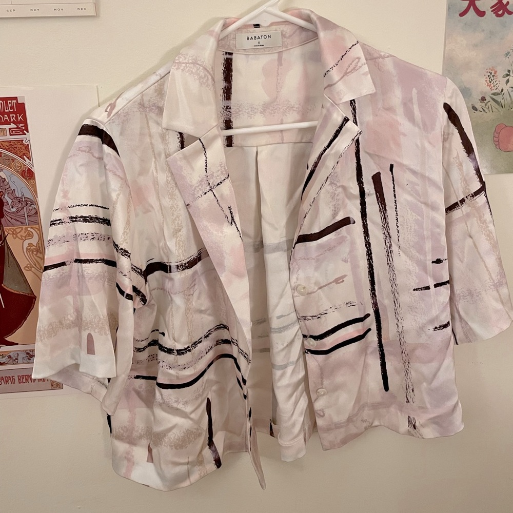 Barely worn abstract Aritzia top